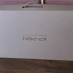 XPPEN DRAWING TABLET 15.6 Basically Brand New (stained Box)