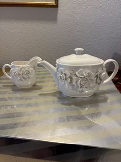 Teapot & Creamer By I Godinger