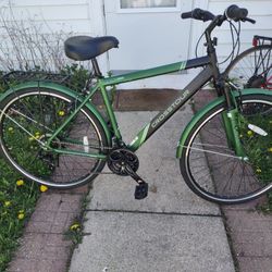 Kent 700 Hybrid,20 Inch Frame Bike,21 Speeds,