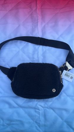 New Lululemon belt bag