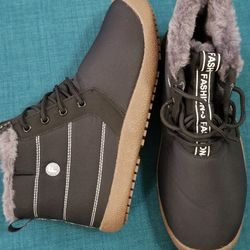 RAIN/SNOW BOOTS size 9.5