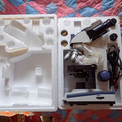 Amscope B120 Compound Microscope