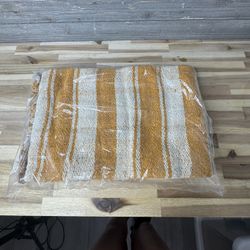 Blanket BRAND NEW IN PACKAGE Gold Cream Sundream Coffee Blanket Sunnyside Plaid (gold)