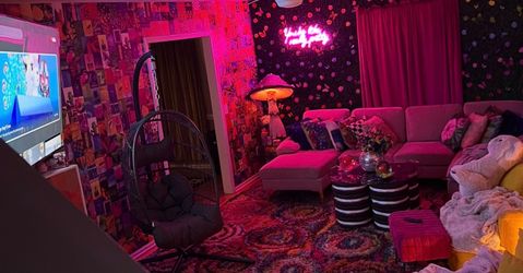 Pink couch gentle used