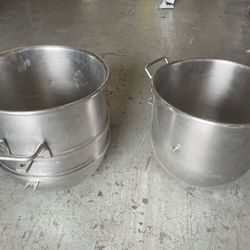 2 Hobart Kettles Used