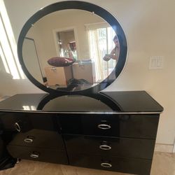 Bedroom Queen size Set All 5 Items 