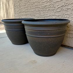 2 Planters 
