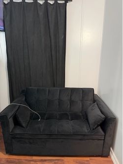 Couch/bed (With plugs)