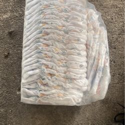 Size 3 Huggies Little Movers Diapers 