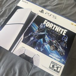 PlayStation 5 (Fortnite Bundle)