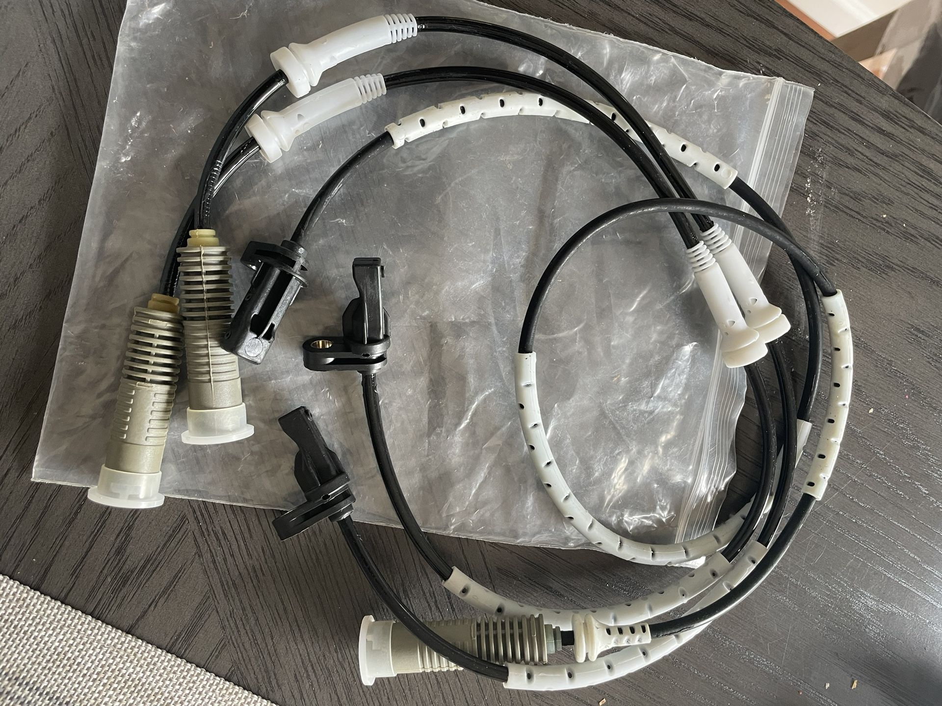 NewYall Pack of 2 BMW ABS Wheel Speed Sensor (‎(contact info removed)OO75) - $20 