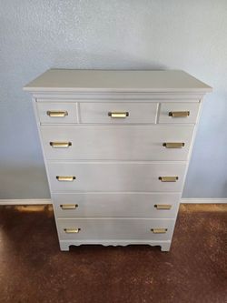 5 Drawer White Dresser