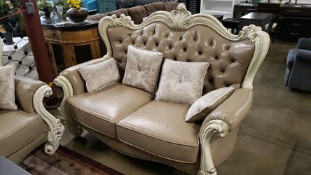 Sofa & loveseat