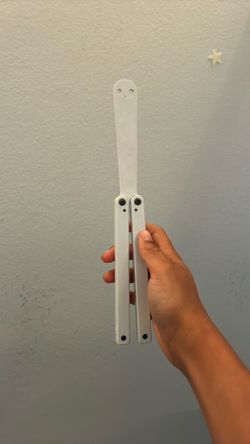 Squid instructors, butterfly knife practice