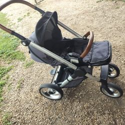 Mutsy Evo Urban Nomad Stroller in Good Condition 