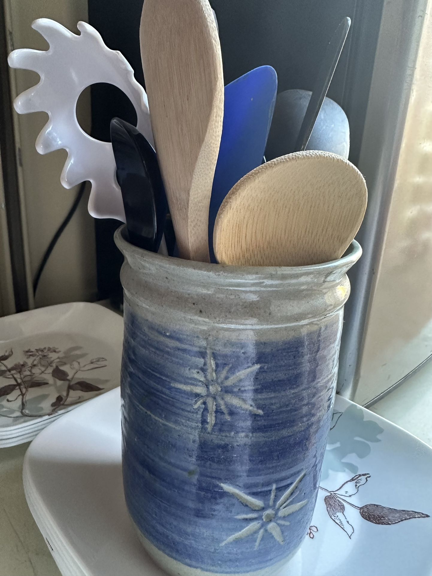 Clay Jar With Accessories