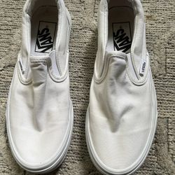 White Slip on Vans  US Men  3.5  US Women 5.0  2.5  UK EUR CM 21.5  34.5  Made in Fabrique  508731  Vietnam 