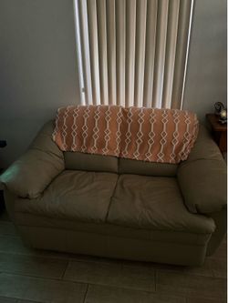 Love seat