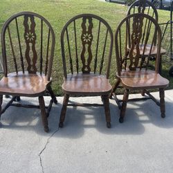 4 Wooden Chairs