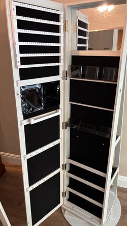 Jewelry case