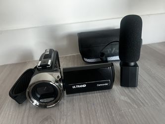 4K Ultra HD Camcorder + External Mic + SD Card