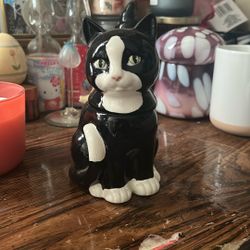 Cute Cat Figurine 
