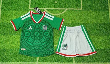 Kid.  Mexico jersey.    ( last one. ). Size 20.