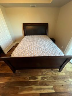 Bedroom set