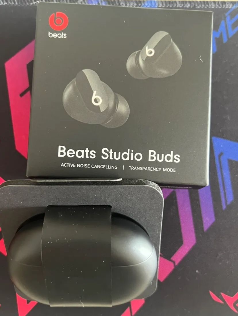 Beats Studio Buds