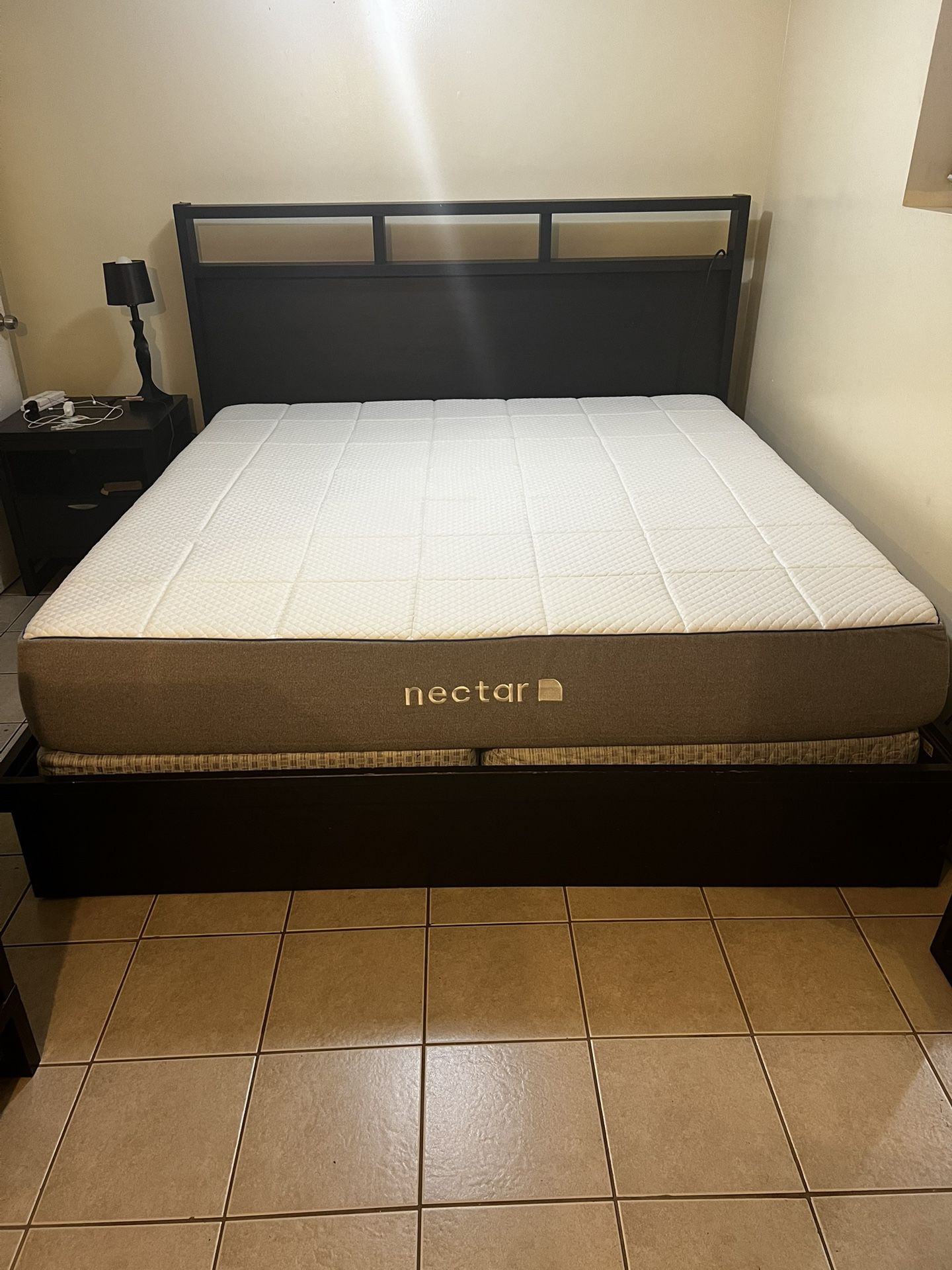 Néctar Mattress King Size & Box Spring