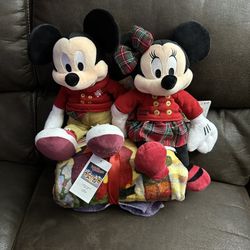 New With Tag Disney Epcot Germany World Showcase Frohliche Weihnachten Mickey and Minnie Flee  $100 Firm 
