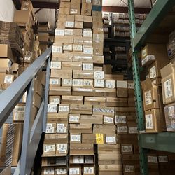 100,000 mostly brand new and sealed CDs and DVDs - huge liquidation lot! Online music store liquidation, a great opportunity for Amazon sellers! 