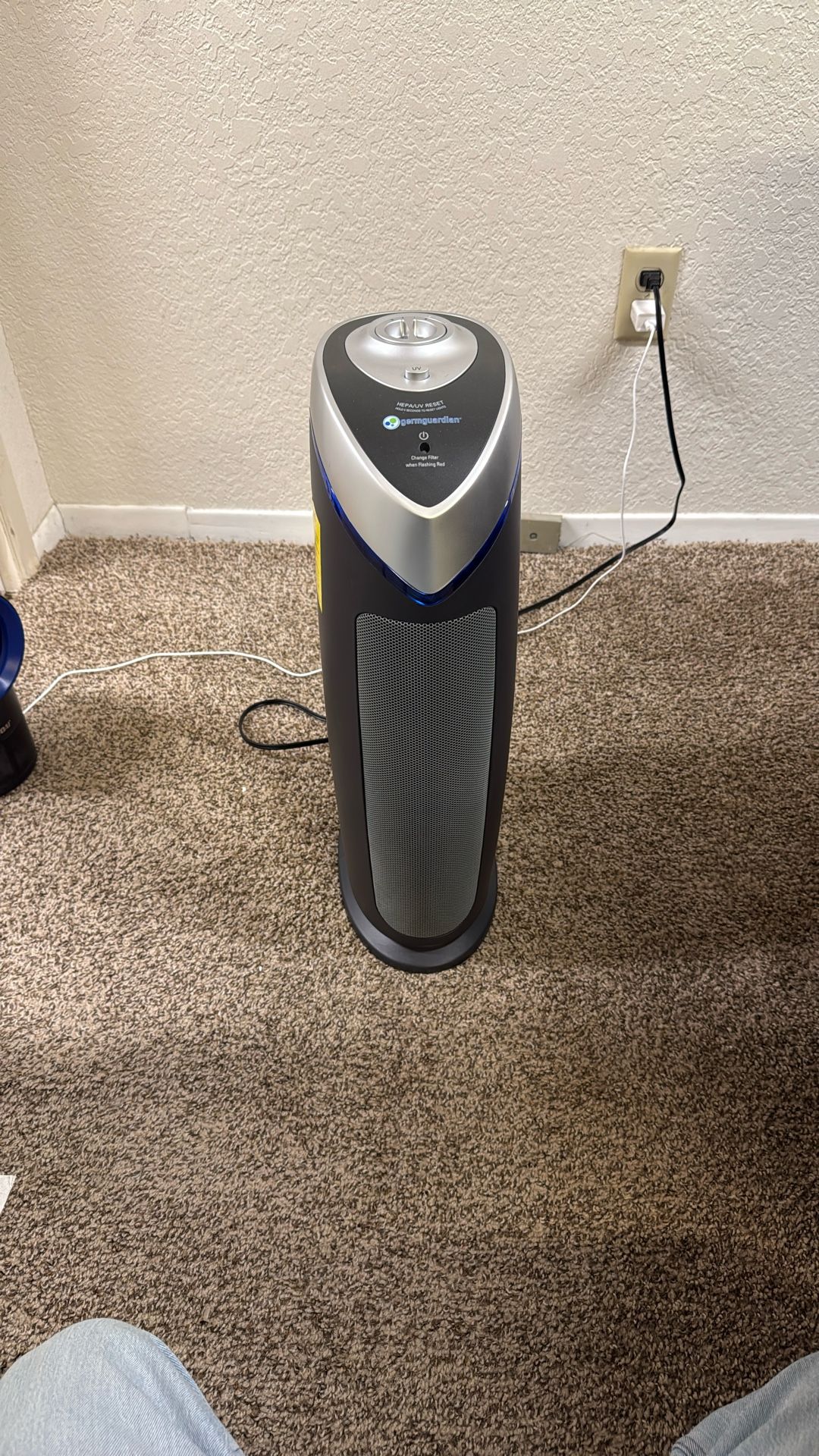 GermGuardian 4 In 1 HEPA Air purifier 22”