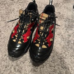 Burberry Men Shoes 