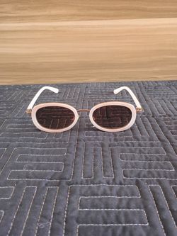 Jessica Simpson J5682 Oval Sunglasses