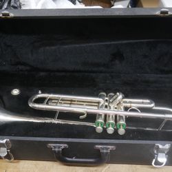 Getzen 700 Eterna II Silver Trumpet With Case & BLESSING 7C MOUTH PIECE USED. TESTED. IN A GOOD WORKING ORDER. 
