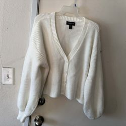 New Women's Sweater Size Large 