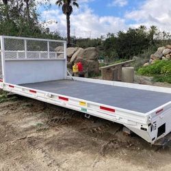 2022 United Truck Body Flat Bed
