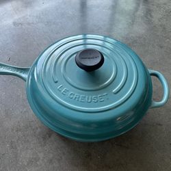 Le Creuset Cast Iron Signature Cassadou