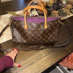 LV   Palace MM  🎄 SPECIAL $$1350 