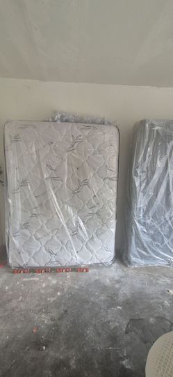 💥Queen Mattress/box/frames💥