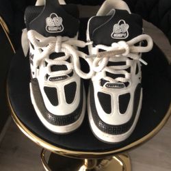 Lv’s Size 10 Tryna Get Rid Of Them Today!!!