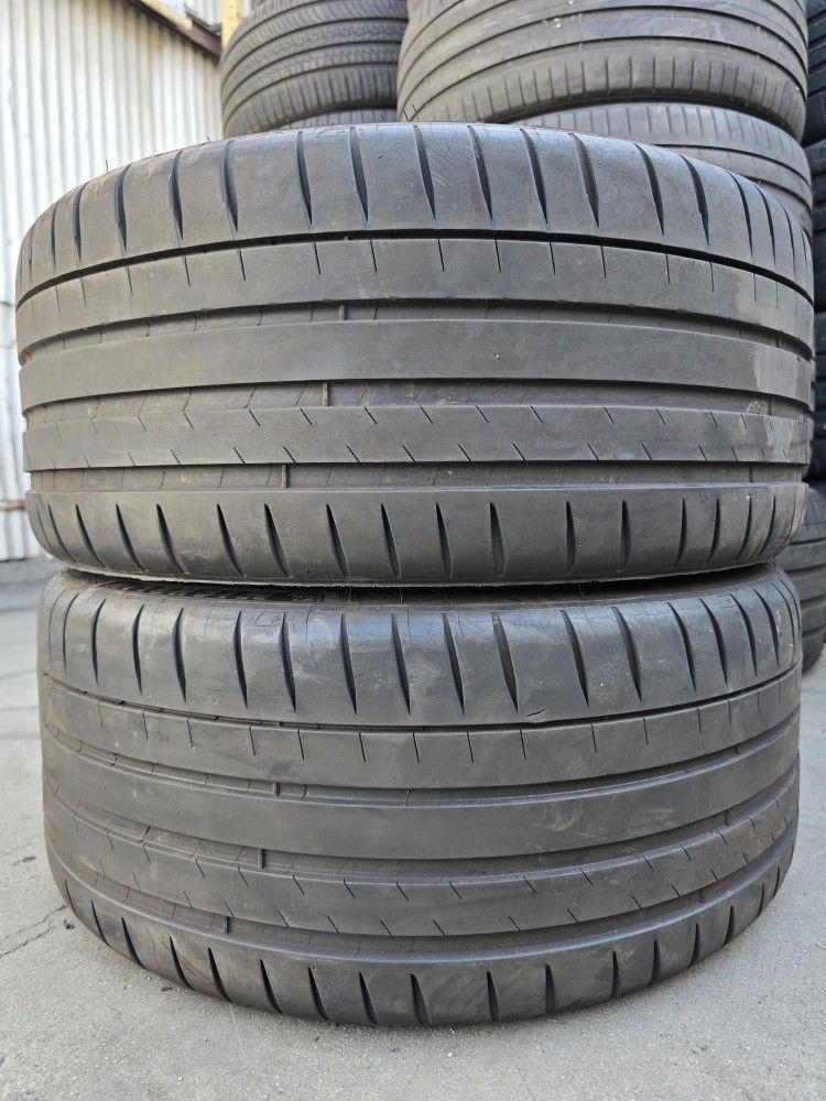(2) 235 35 20 Michelin Tires