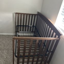 Delta 4 in 1 crib