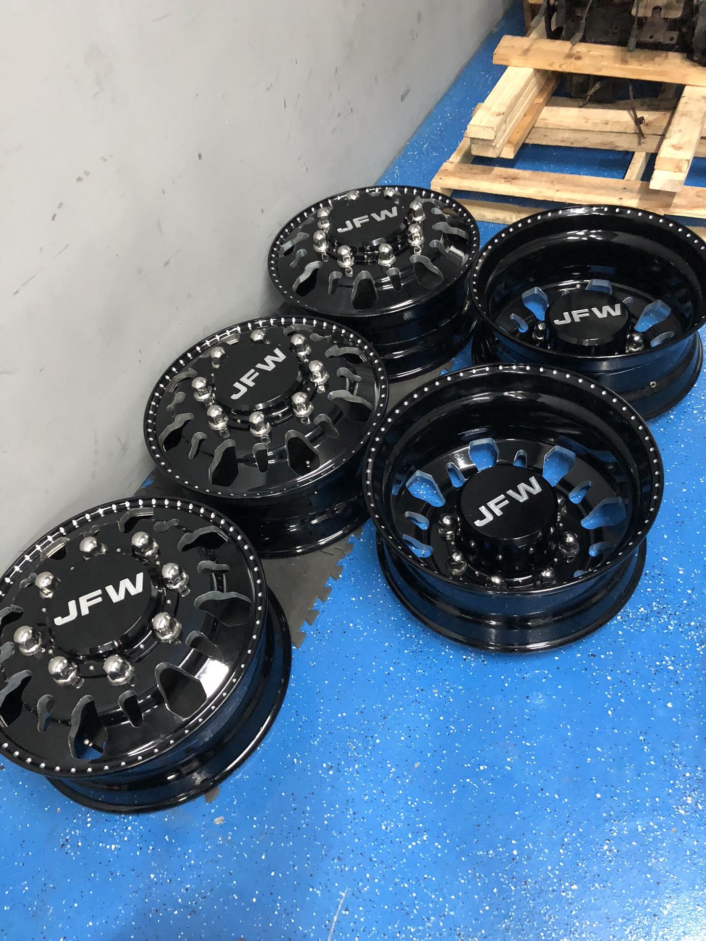 24” JFW Dually Truck Wheels