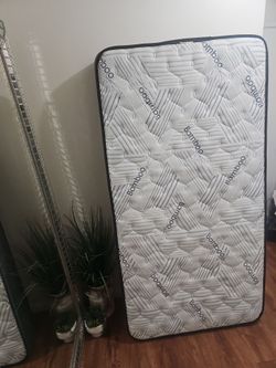 Twin mattress