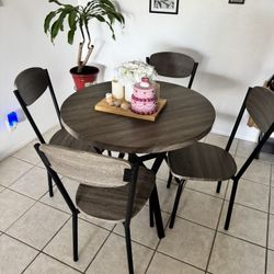 Dining Table 4 Seats