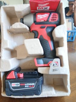 18v Milwaukee lmpact 1/4 lnch And battery 4.0ah new
