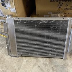 67-69 Chevy Camaro Firebird T A 5.3L-5.7L V8 3-Row Full Aluminum Racing Radiator Radiador de carreras de aluminio de 3 filas