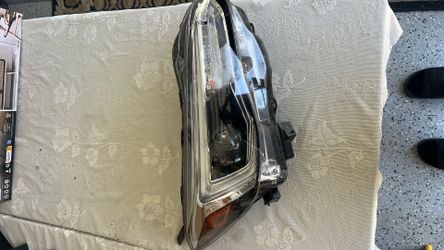 2022 Subaru Crosstrek LED headlight (Passenger side)